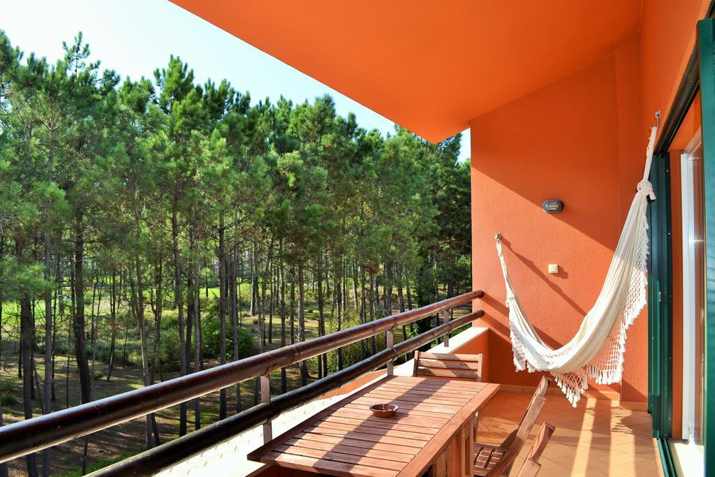 Apartamento Golf Resort 차르네카 외부 사진